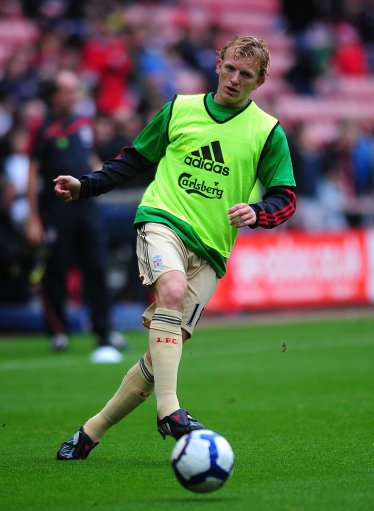 早报：推开门重逢再相拥？（早报：开门相逢，能再拥抱吗？）