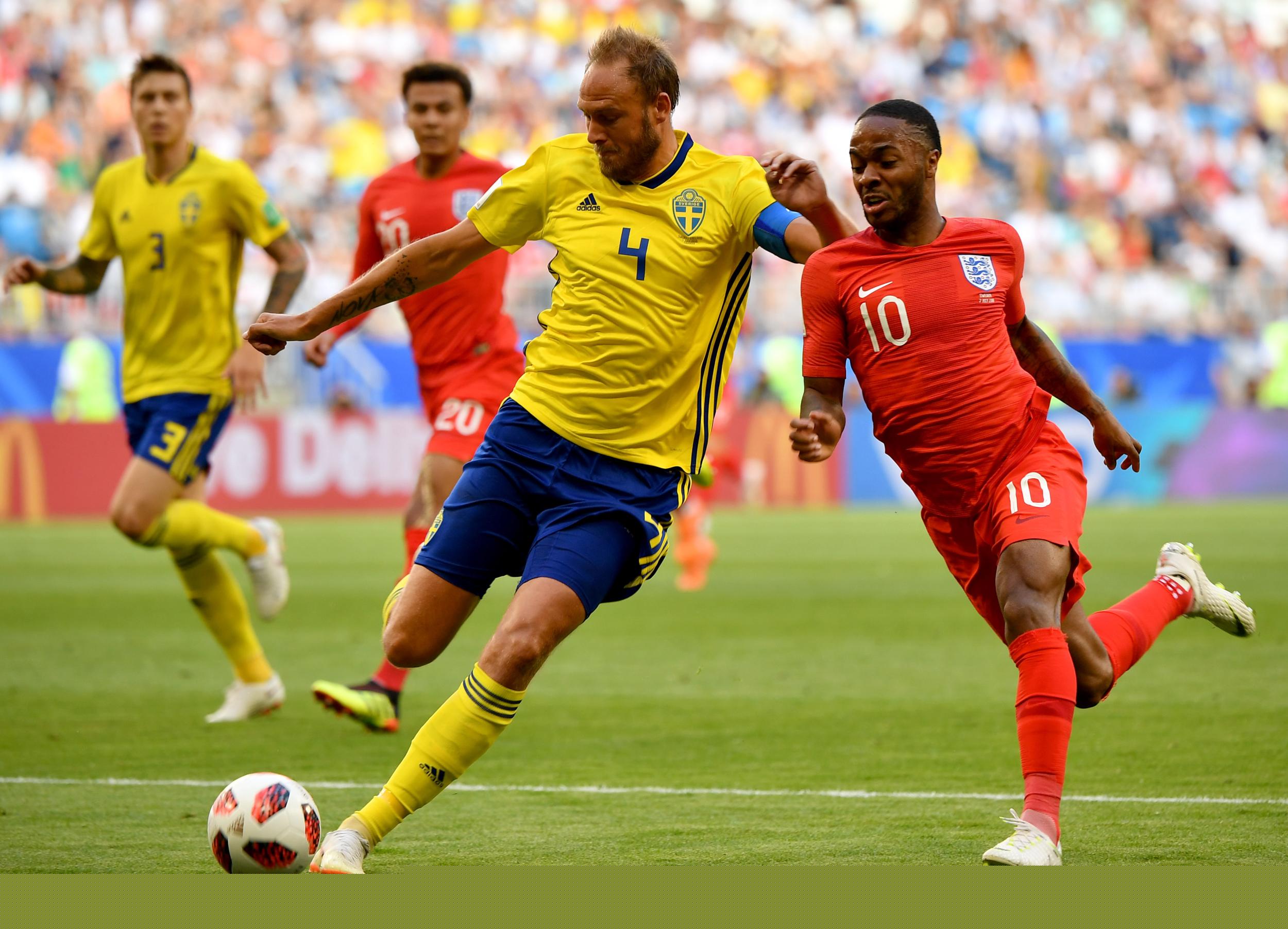 湖人浓眉哥篮下统治球队获胜（浓眉哥内线称霸助湖人取胜）