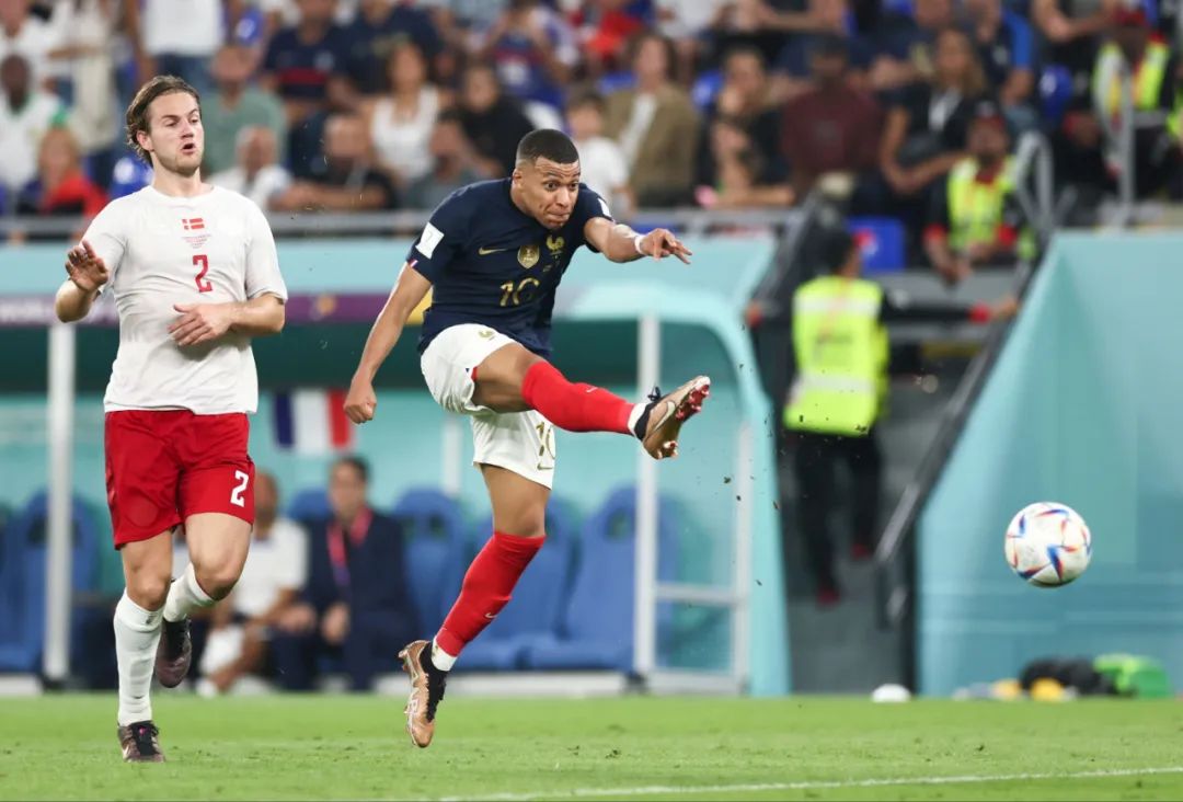 欧冠精彩进球回顾：梅西助攻亮点,（欧冠经典进球盘点：梅西助攻成焦点）