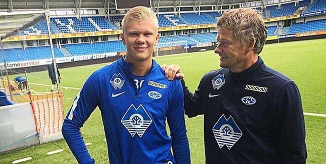 就在今天，12月8日凌晨！中超传来了青岛西海岸、武汉三镇和海港的新消息（12月8日凌晨，中超最新消息：青岛西海岸、武汉三镇与海港传来新动向）