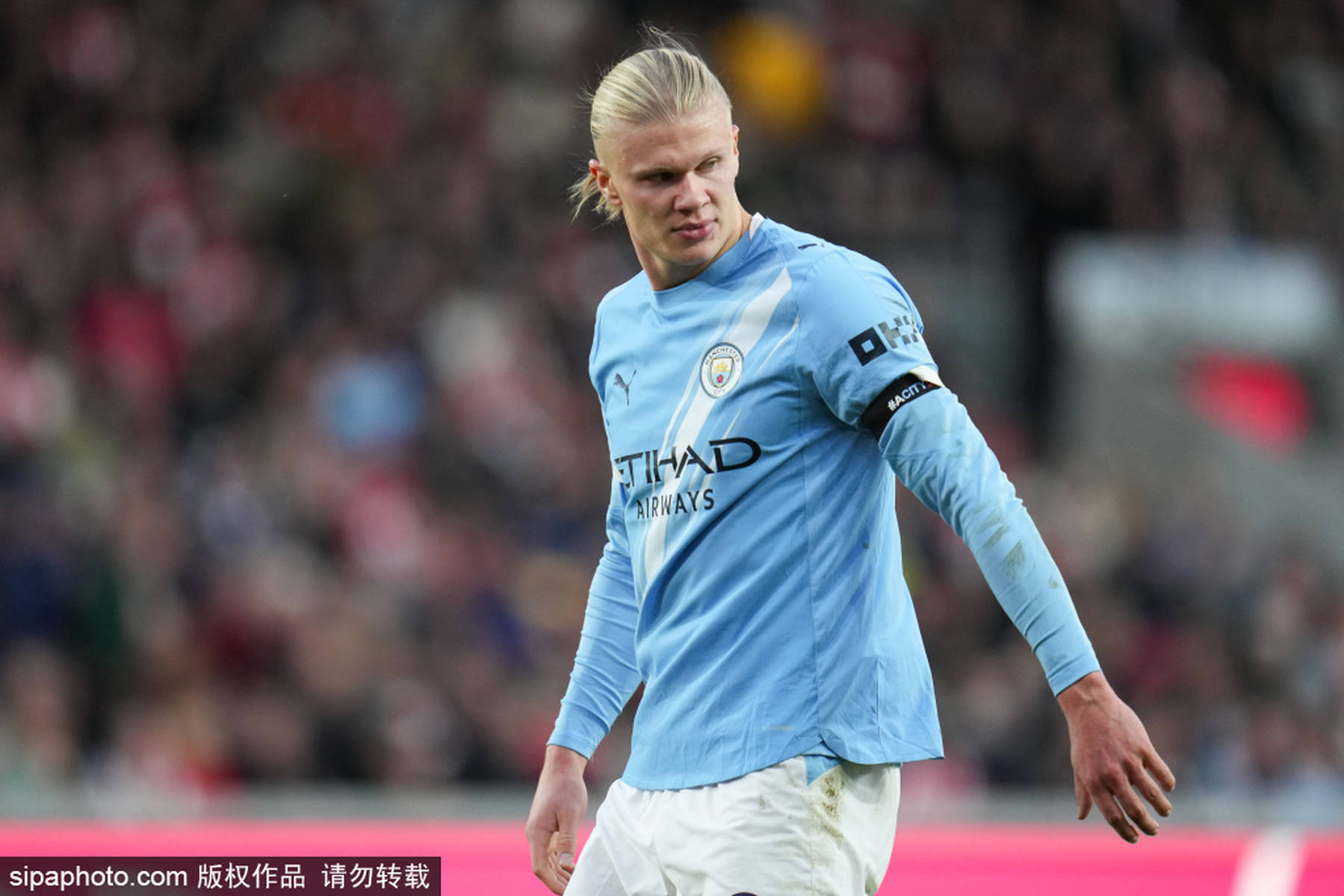 哈萨克斯坦足球超级联赛：13座城市的14支球队（哈萨克斯坦足球顶级联赛：13城汇集14支球队）