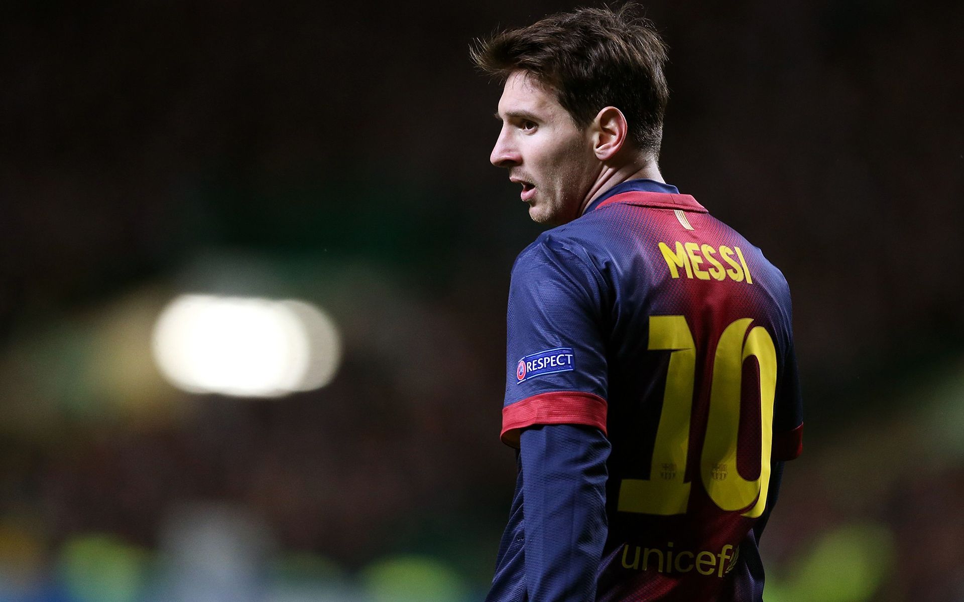 广州男篮末节绝杀辽宁豪取连胜（广州男篮末节压哨击败辽宁，收获连胜）