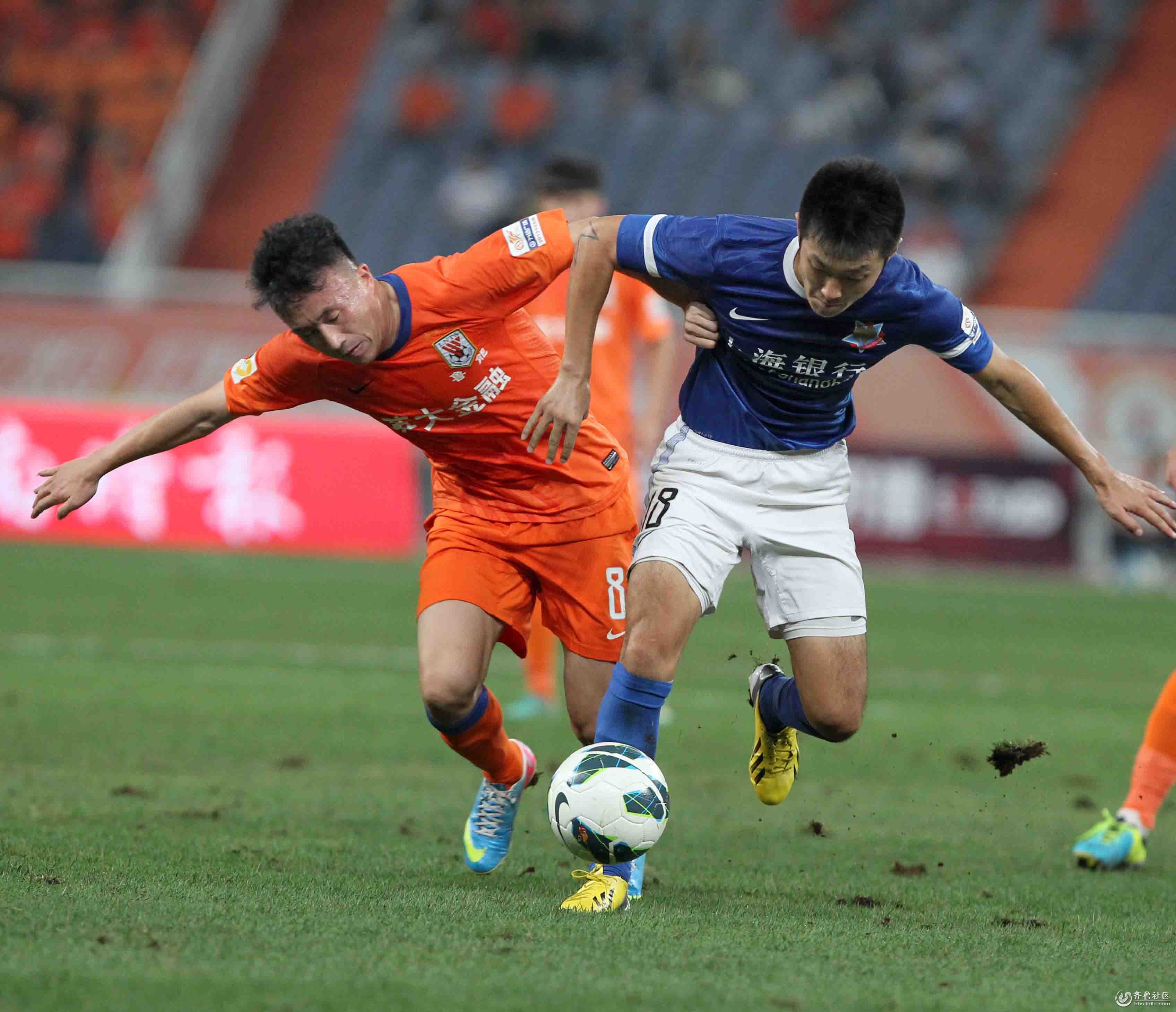 埃杜在高铁站被围满，合同今年到期，他说明年也希望在深圳（埃杜高铁站遭粉丝围堵，合同今年到期：称明年仍盼留在深圳）