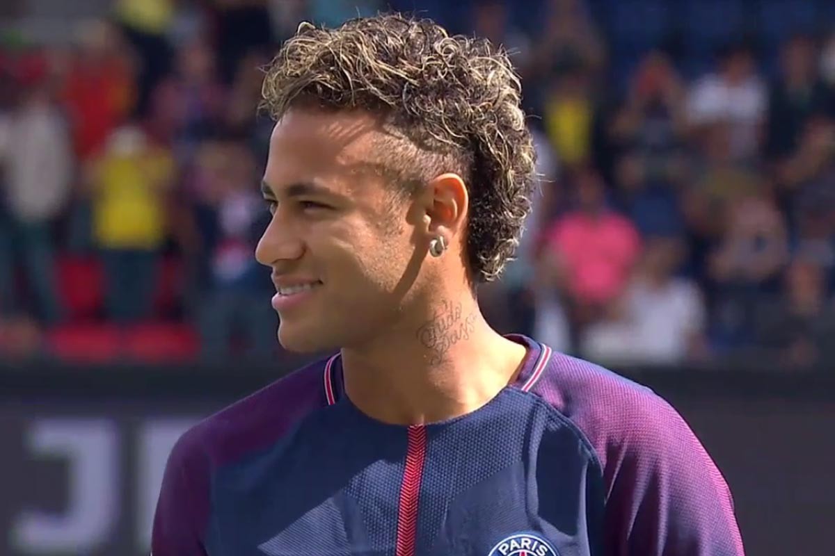 内马尔带伤5球1助攻助桑托斯保级（内马尔忍痛轰入5球送1助 助桑托斯成功保级）