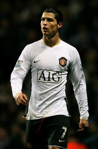 NBA球队战术解析：勇士防守新打法,（NBA战术解读：勇士防守革新之道）