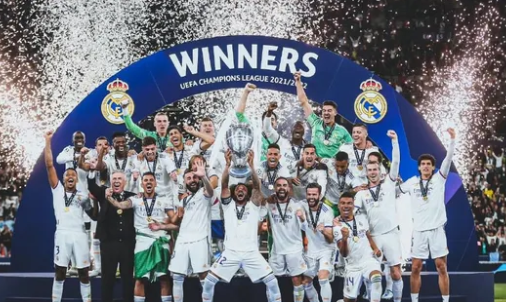 李新翔：我的第一次中超冠军；海港是冠军，连冠无人能撼动（李新翔：首夺中超桂冠，海港连冠地位难以撼动）