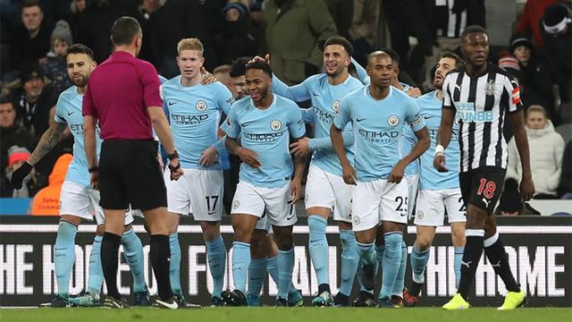 图片报：勒沃库森遭遇多次意外事件，到达曼市时已延误数小时（图片报：勒沃库森旅途波折不断，抵达曼市延误数小时）